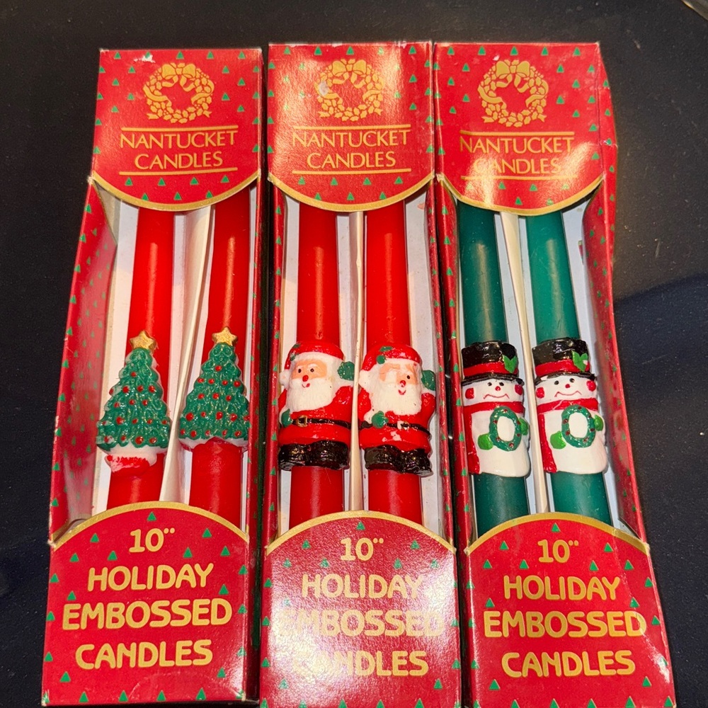 Nantucket Holiday Embossed Candles Set